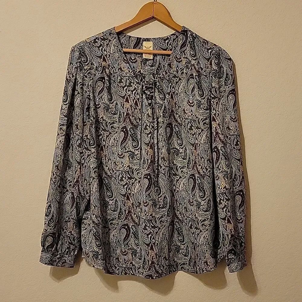 Faded Glory XXL (20) multi color blouse with one button wrist cuffs CLEARANCE